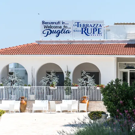 ゲストハウス La Terrazza Sulla Rupe Relais オストゥーニ