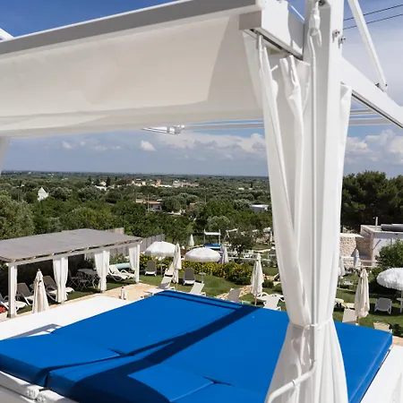 La Terrazza Sulla Rupe Relais 4* オストゥーニ