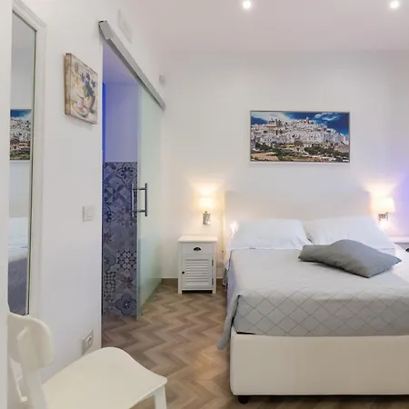 La Terrazza Sulla Rupe Relais 4* オストゥーニ