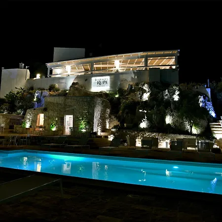 La Terrazza Sulla Rupe Relais ゲストハウス オストゥーニ