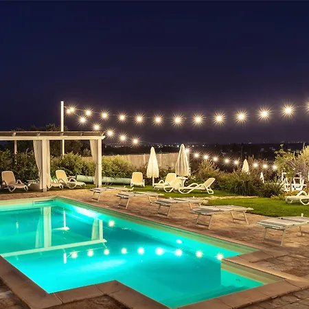 La Terrazza Sulla Rupe Relais オストゥーニ