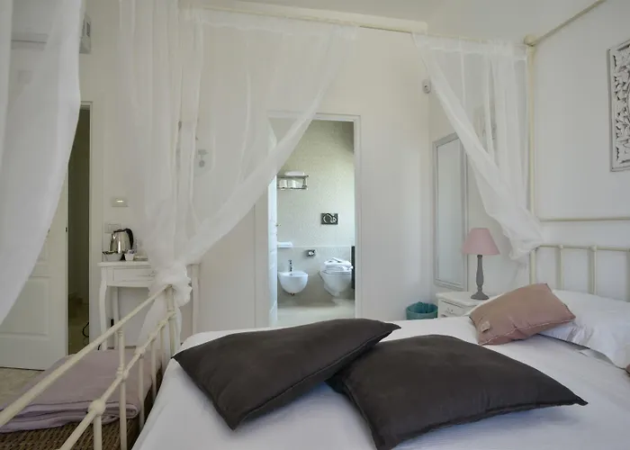 La Terrazza Sulla Rupe Relais אוסטוני